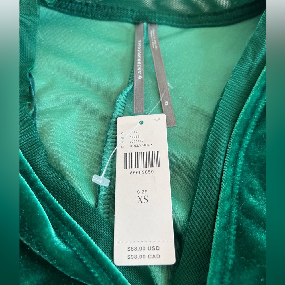 ANTHROPOLOGIE Whimsigoth Emerald Green Swing Velvet Peasant Top NWT - Picture 3 of 9